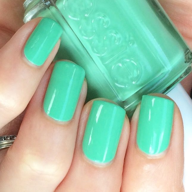 Essie Primera Vez #829