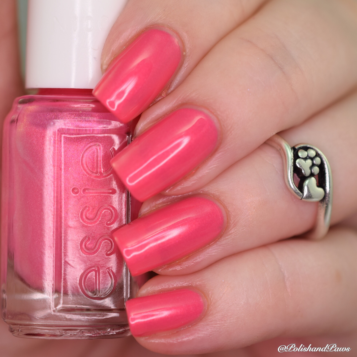Essie Visto en la escena #986