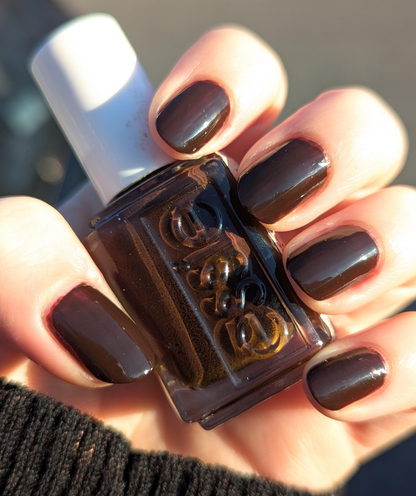 [LIMITED] ESSIE Lady Godviva #489