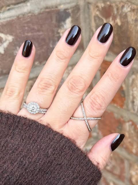 ESSIE Fringes & Saddle #359